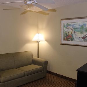 One-Bedroom King Suite Mobility or hearing accessible